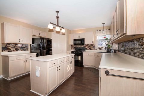 Tiny photo for 1702 Sierra Highlands Court, Plainfield, IL 60586 (MLS # 12669813)