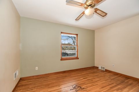 Tiny photo for 1009 Helen Avenue, Joliet, IL 60433 (MLS # 12539151)