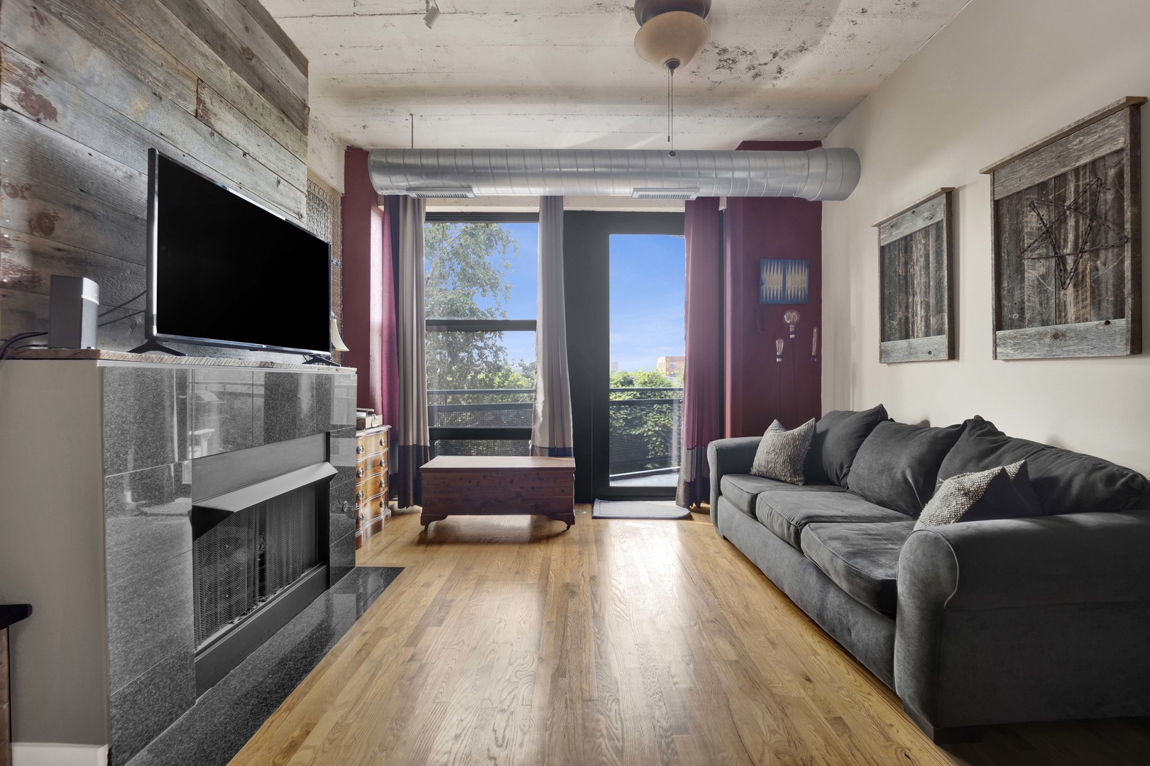 1071 W 15th Street 214