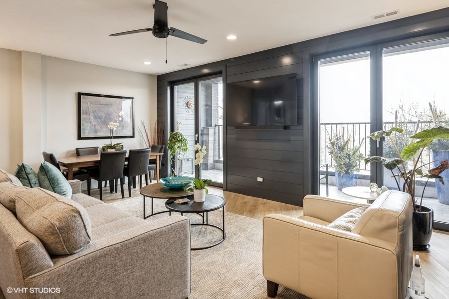 3839 N Clark Street 401