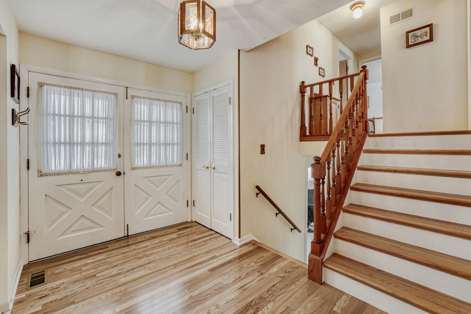 2406 N Lafayette Street