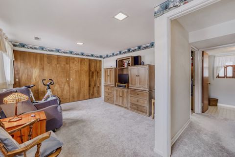 Tiny photo for 2406 N Lafayette Street, Arlington Heights, IL 60004 (MLS # 12547106)