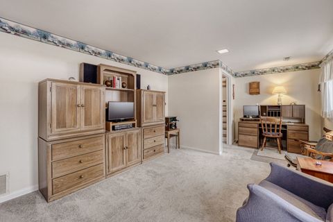 Tiny photo for 2406 N Lafayette Street, Arlington Heights, IL 60004 (MLS # 12547106)