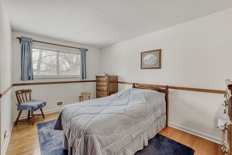 Tiny photo for 2406 N Lafayette Street, Arlington Heights, IL 60004 (MLS # 12547106)