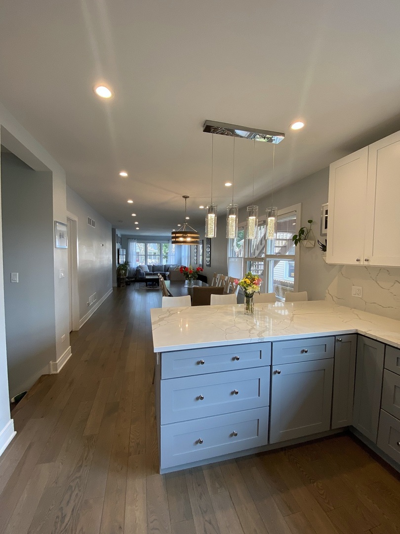 2142 N 73rd Court