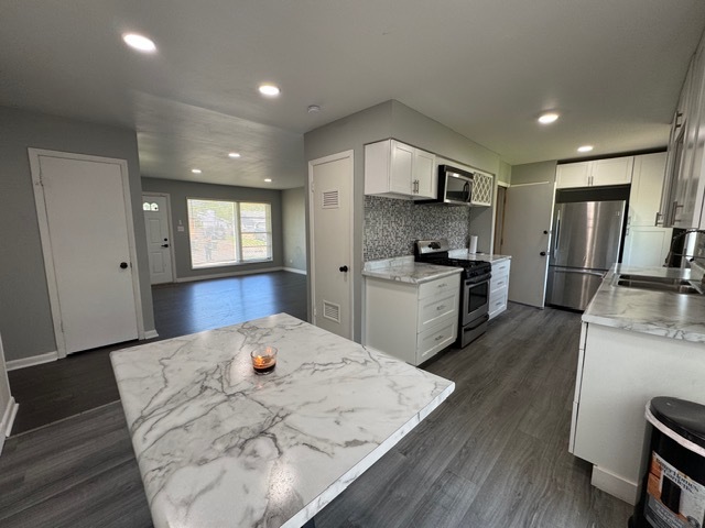1123 Cedar Lane