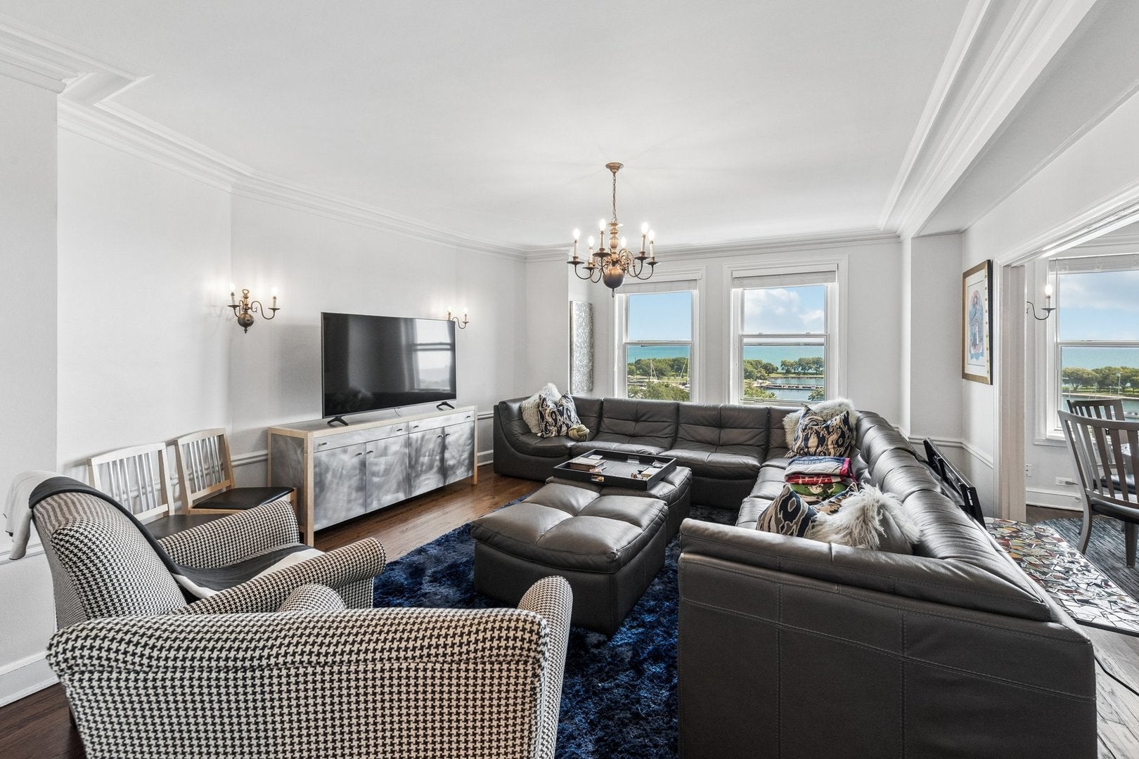 3240 N Lake Shore Drive 10D