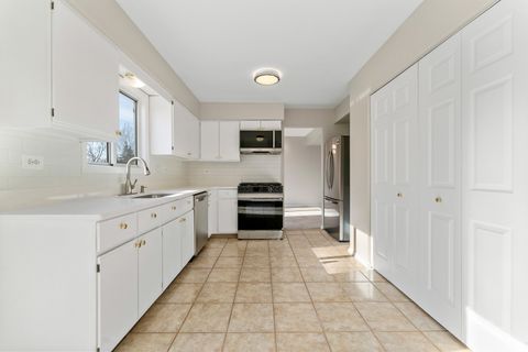 Tiny photo for 1021 Shedron Way, Lombard, IL 60148 (MLS # 12517958)