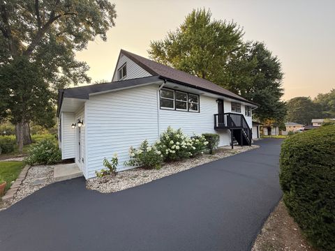 Tiny photo for 337 Woodland Drive, Grayslake, IL 60030 (MLS # 12439480)