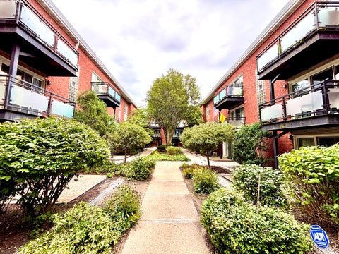 Tiny photo for 6423 N Damen Avenue #3W, Chicago, IL 60645 (MLS # 12770160)