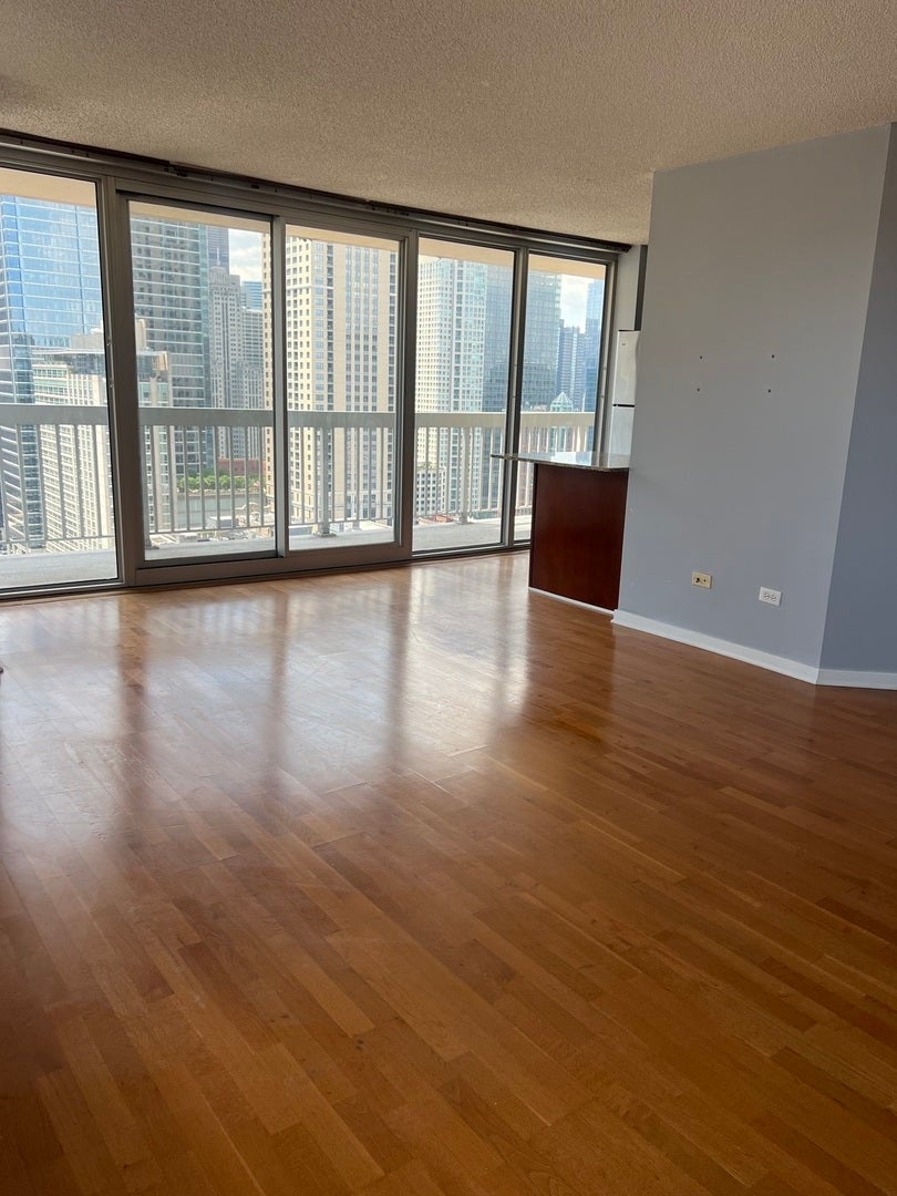 545 N Dearborn Street 3107