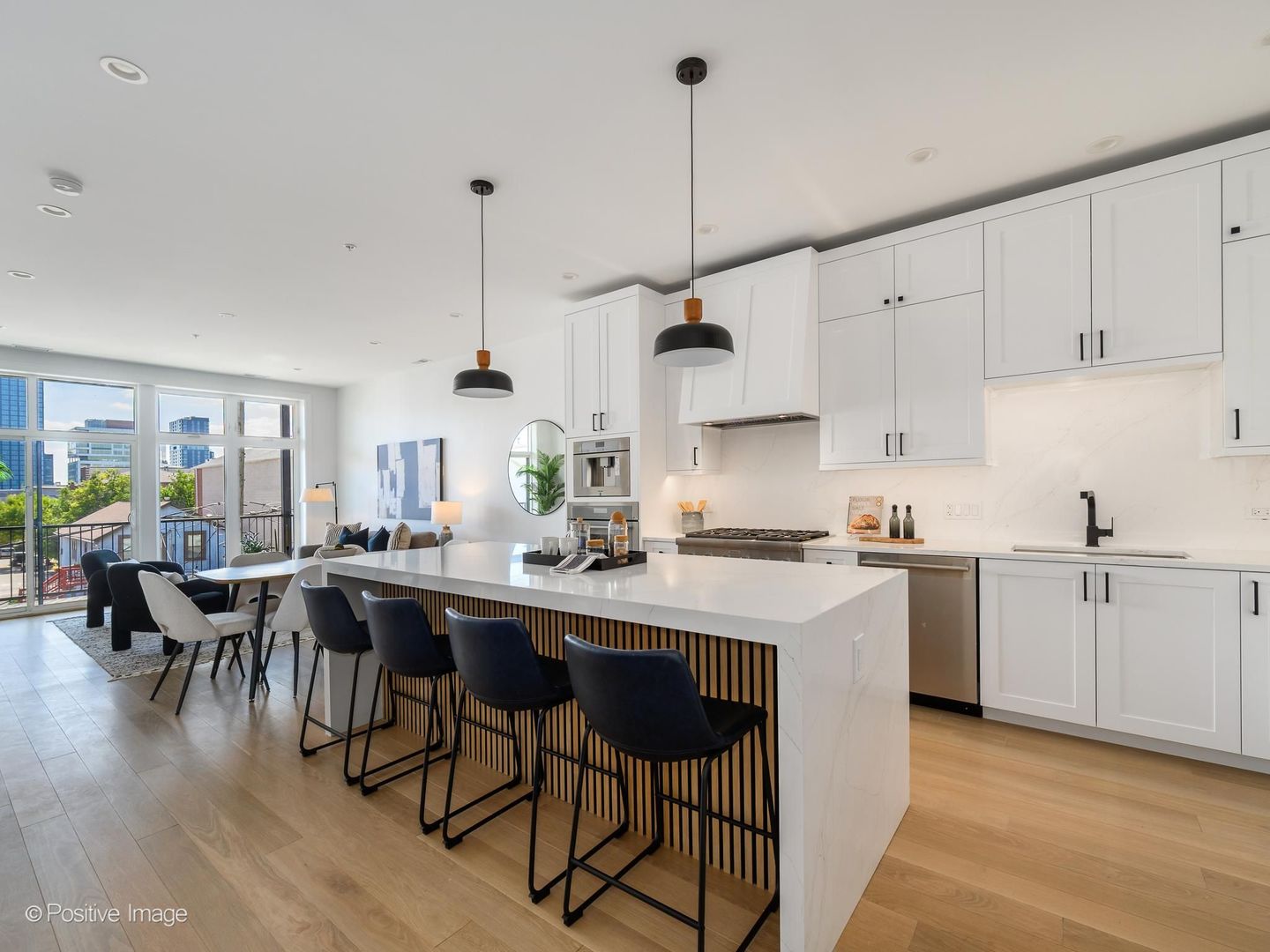 1345 W Grand Avenue 3S
