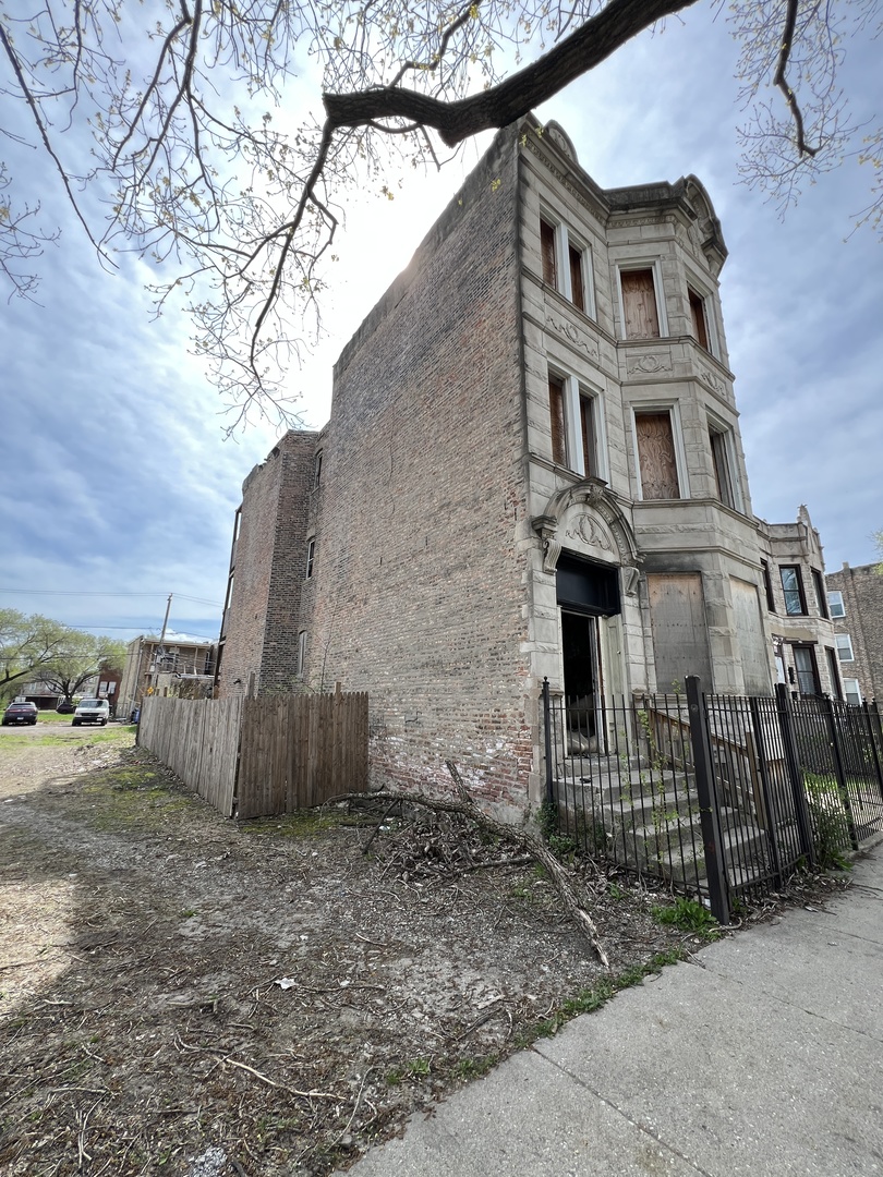 1505 S Spaulding Avenue