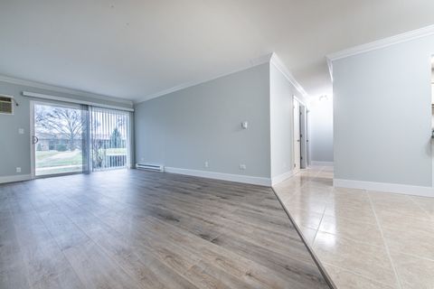 Tiny photo for 814 E Old Willow Road #109, Prospect Heights, IL 60070 (MLS # 12548531)