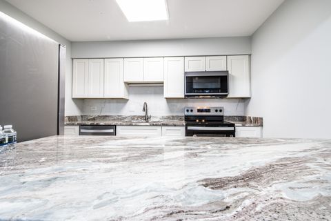 Tiny photo for 814 E Old Willow Road #109, Prospect Heights, IL 60070 (MLS # 12548531)