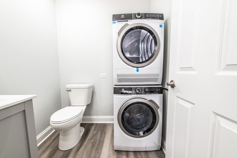 Tiny photo for 814 E Old Willow Road #109, Prospect Heights, IL 60070 (MLS # 12548531)