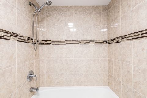 Tiny photo for 814 E Old Willow Road #109, Prospect Heights, IL 60070 (MLS # 12548531)