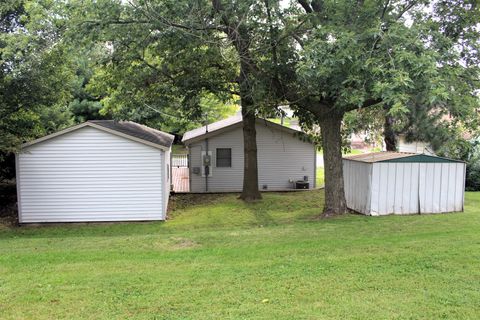 Tiny photo for 613 S Quincy Street, Clinton, IL 61727 (MLS # 12491690)