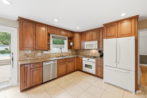 Tiny photo for 811 Spring Cove Drive, Schaumburg, IL 60193 (MLS # 12719766)