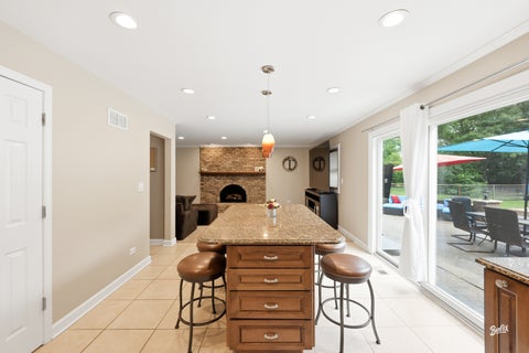 Tiny photo for 811 Spring Cove Drive, Schaumburg, IL 60193 (MLS # 12719766)