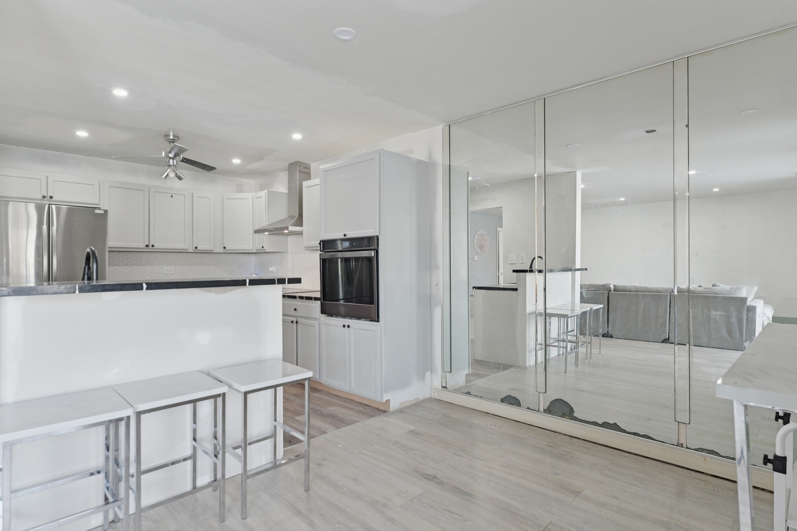 827 E 194th Street 827