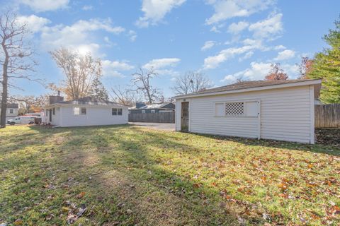 Tiny photo for 230 Bayshore Drive, Lake Bluff, IL 60044 (MLS # 12517892)