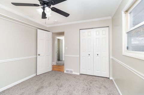 Tiny photo for 230 Bayshore Drive, Lake Bluff, IL 60044 (MLS # 12517892)