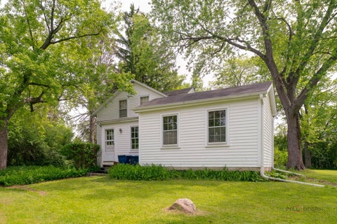 Tiny photo for 30128 N Saint Marys Road, Libertyville, IL 60048 (MLS # 12661027)
