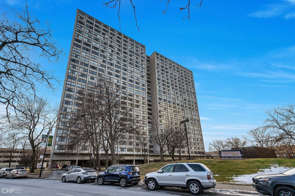 4850 S Lake Park Avenue 1512