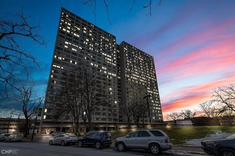 4850 S Lake Park Avenue 1512 Chicago IL 60615
