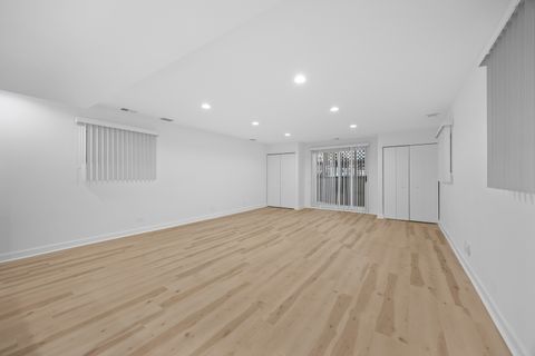 Tiny photo for 2304 N Greenview Avenue, Chicago, IL 60614 (MLS # 12488749)