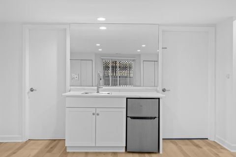 Tiny photo for 2304 N Greenview Avenue, Chicago, IL 60614 (MLS # 12488749)