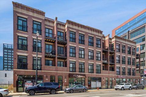 Photo of 210 N Halsted Street #4, Chicago, IL 60661 (MLS # 12630120)