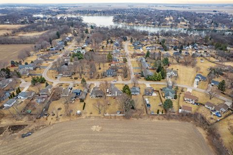 Tiny photo for 671 Lasalle Drive, Lake Holiday, IL 60552 (MLS # 12573340)