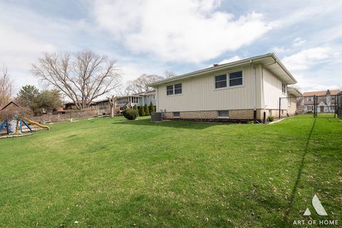Tiny photo for 10614 S 84th Avenue, Palos Hills, IL 60465 (MLS # 12600358)