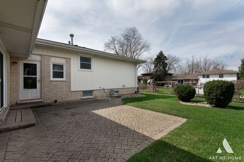 Tiny photo for 10614 S 84th Avenue, Palos Hills, IL 60465 (MLS # 12600358)