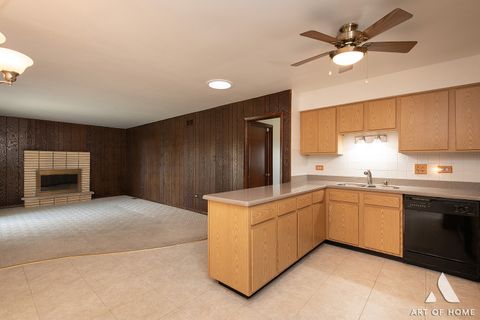 Tiny photo for 10614 S 84th Avenue, Palos Hills, IL 60465 (MLS # 12600358)