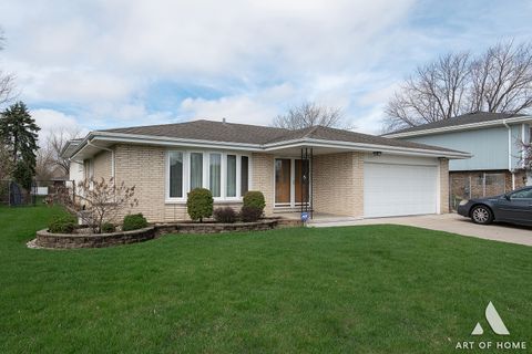 Photo of 10614 S 84th Avenue, Palos Hills, IL 60465 (MLS # 12600358)