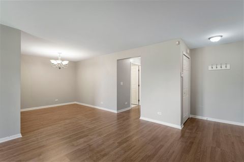 Tiny photo for 207 Norfolk Court #3, Roselle, IL 60172 (MLS # 12597936)