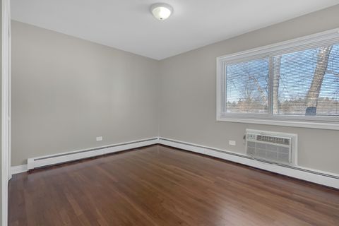 Tiny photo for 8856 N Northshore Drive #2C, Des Plaines, IL 60016 (MLS # 12548980)