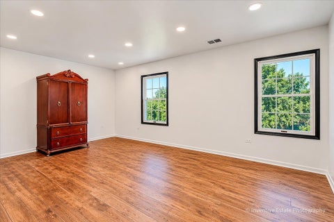 Tiny photo for 7 Willow Bay Drive, South Barrington, IL 60010 (MLS # 12777904)