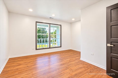 Tiny photo for 7 Willow Bay Drive, South Barrington, IL 60010 (MLS # 12777904)
