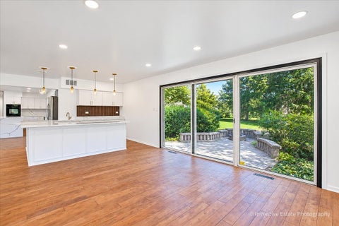 Tiny photo for 7 Willow Bay Drive, South Barrington, IL 60010 (MLS # 12777904)