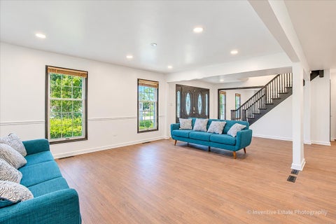 Tiny photo for 7 Willow Bay Drive, South Barrington, IL 60010 (MLS # 12777904)
