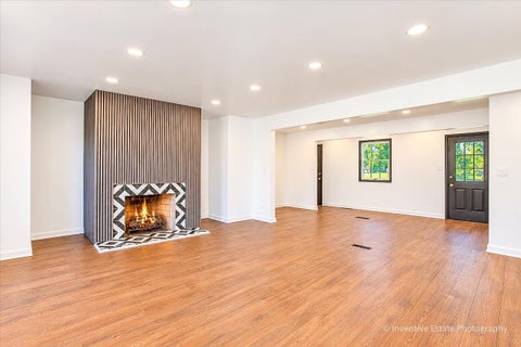 Tiny photo for 7 Willow Bay Drive, South Barrington, IL 60010 (MLS # 12777904)