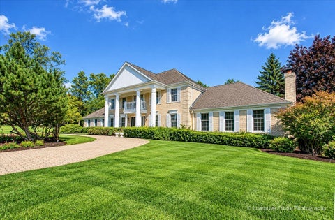 Tiny photo for 7 Willow Bay Drive, South Barrington, IL 60010 (MLS # 12777904)