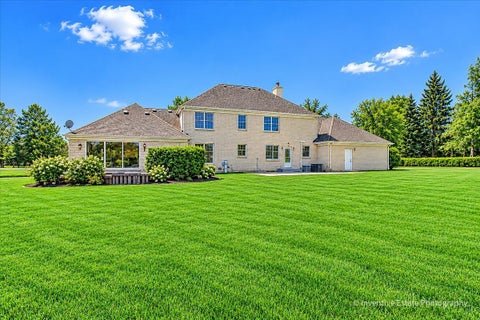 Tiny photo for 7 Willow Bay Drive, South Barrington, IL 60010 (MLS # 12777904)