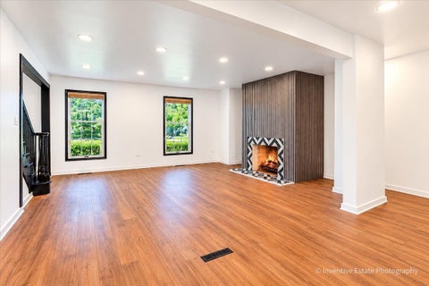 Tiny photo for 7 Willow Bay Drive, South Barrington, IL 60010 (MLS # 12777904)