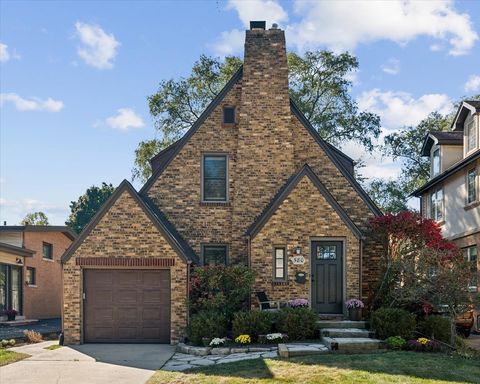 580 Pleasant Avenue Highland Park IL 60035