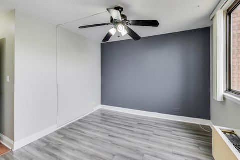 Tiny photo for 2000 Saint Regis Drive #3G, Lombard, IL 60148 (MLS # 12594046)